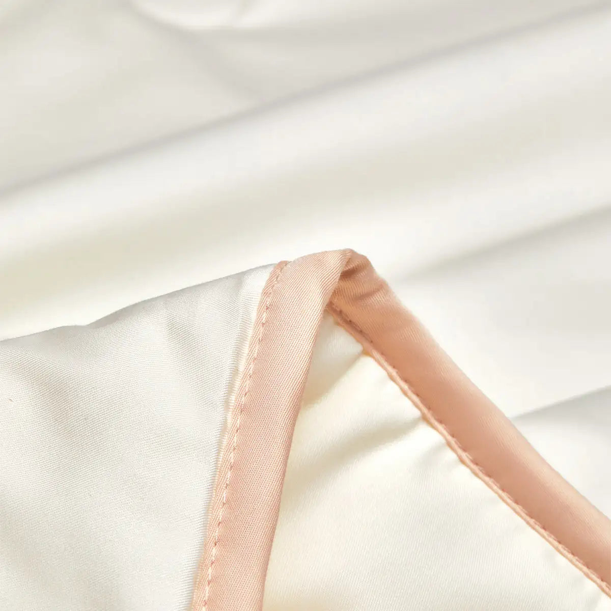 Traceable Silk-Filled Cotton Cover Embroidered duvet