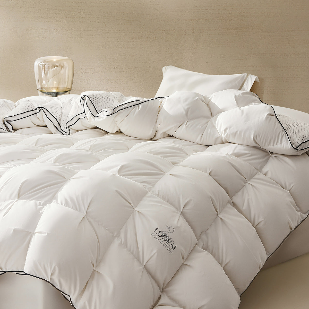 95% White Goose Down Year-round Comfort Duvet
