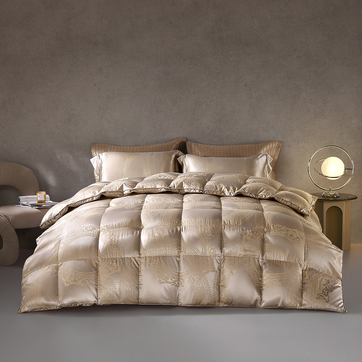 Warm Luxury Jacquard 95% Polish Goose Down Duvet — 750 Fill Power 13.5 TOG