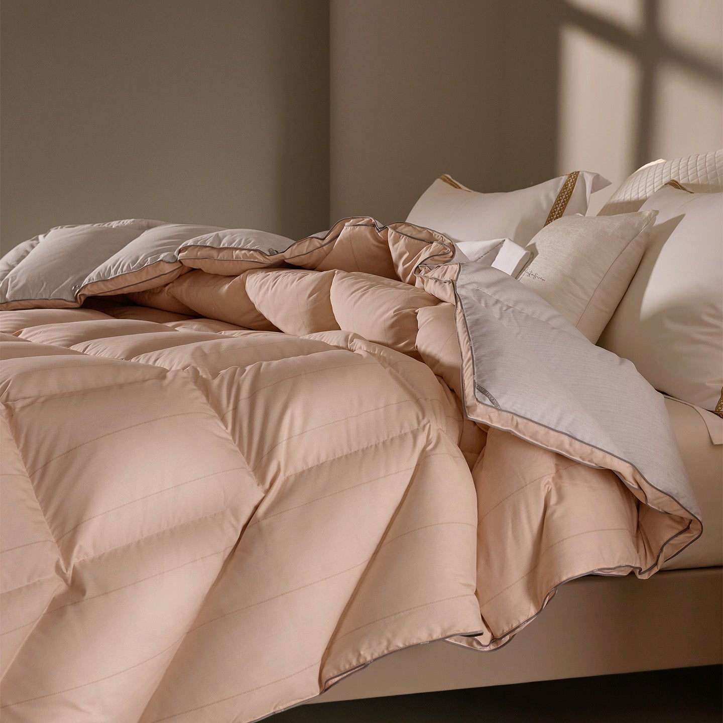 Snowfield 95% Goose Down  Heavy-Weight Quilt