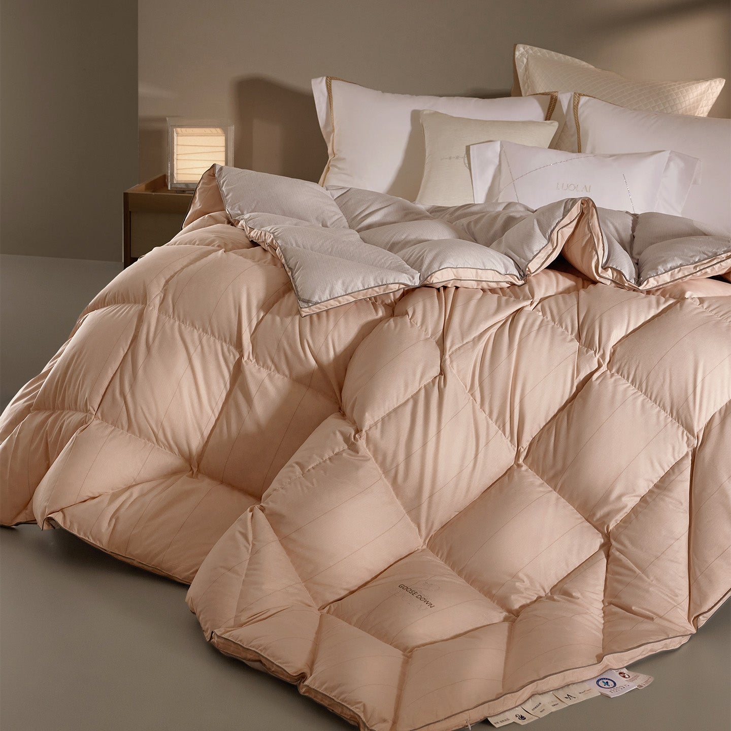 Snowfield 95% Goose Down  Heavy-Weight Quilt