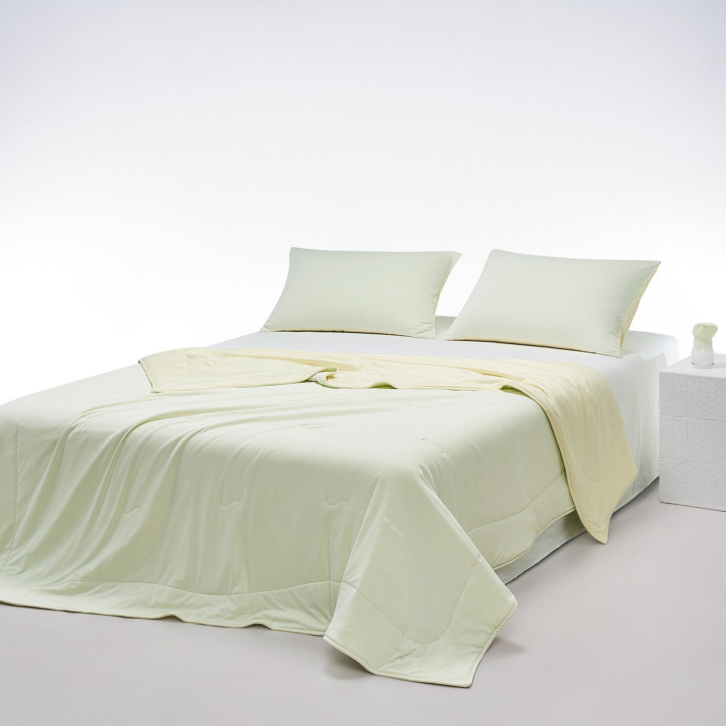Quick-Dry Cooling Fiber Dual-Sided Feel comforter