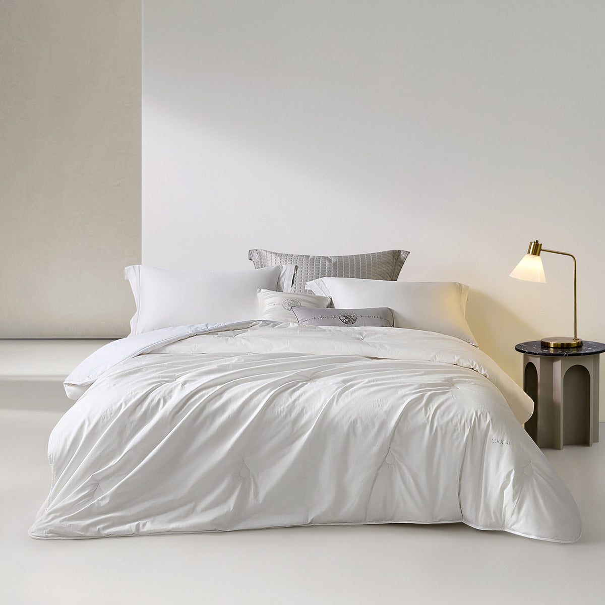 Jacquard Mulberry Silk Filled Duvet All Season