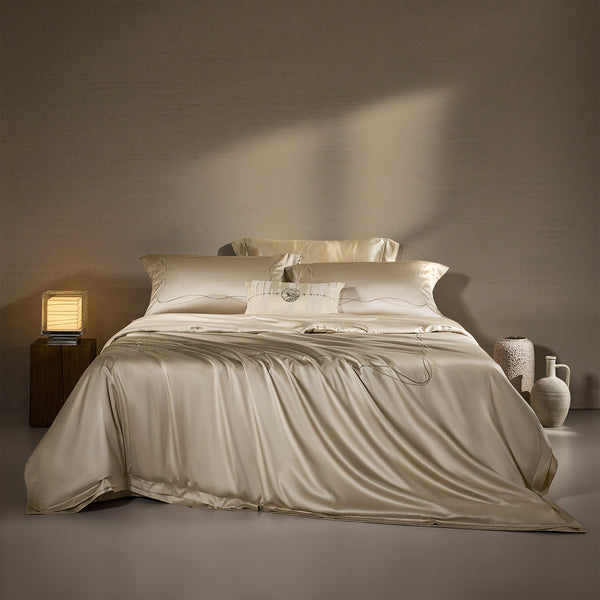 Washable All-Season Mulberry Silk Duvet — 10.5 TOG