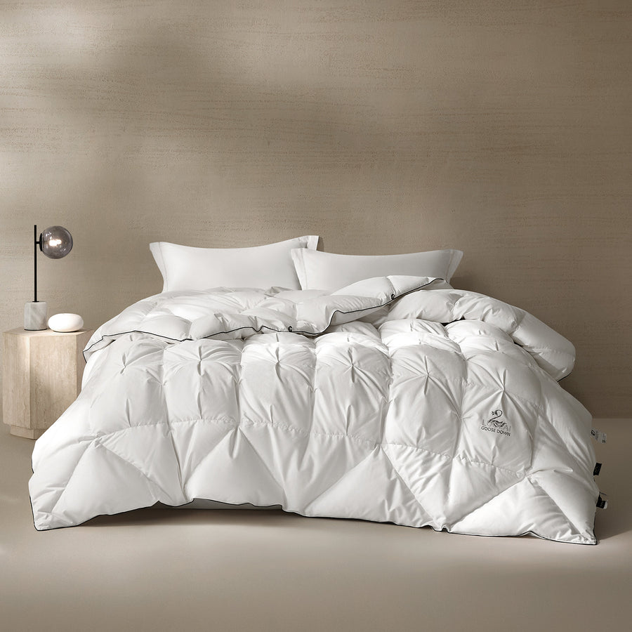 95% White Goose Down Duvet - Cloud Serenity